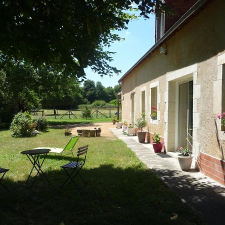 Chambre D'Hote En Vallee Du Loir - Elevage Des Rosiers Bazouges-sur-le-Loir Exterior photo