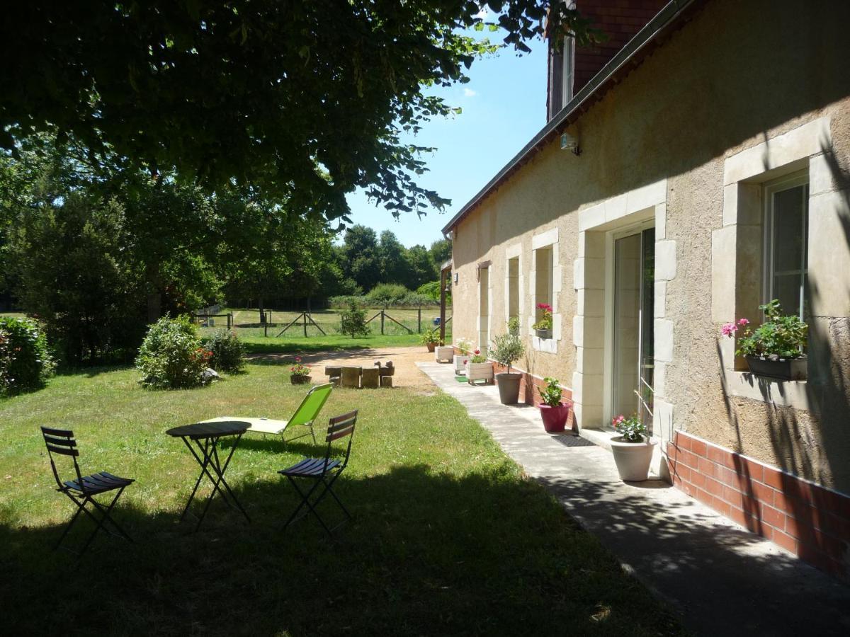 Chambre D'Hote En Vallee Du Loir - Elevage Des Rosiers Bazouges-sur-le-Loir Exterior photo